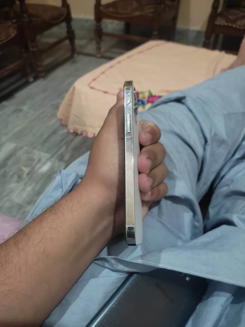 Apple iPhone 12 Pro 4