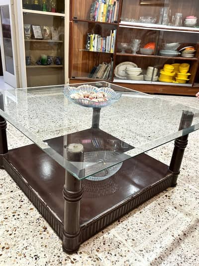 cansole table with two side table