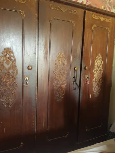 3 Door Wardobe Urgent sale