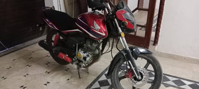 Honda CB125F