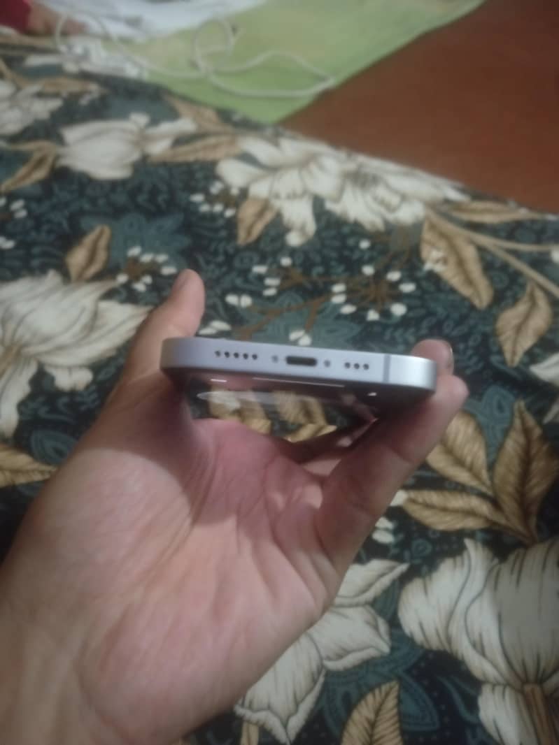 Apple iPhone 14 1