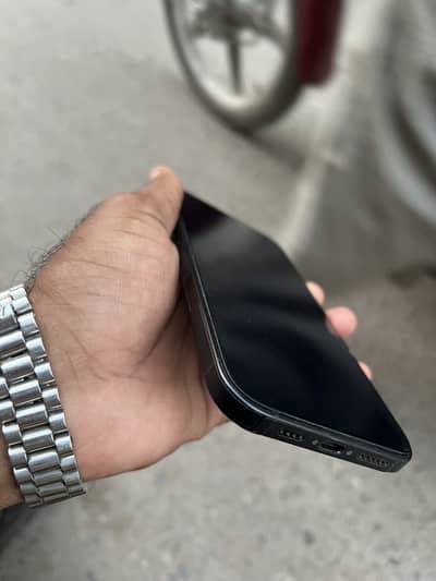 Apple iPhone 16 Plus factory