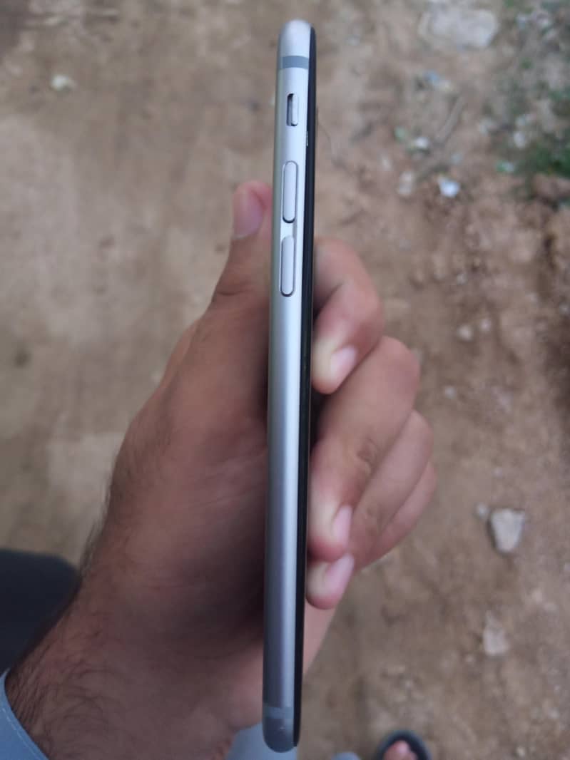 Apple iPhone 6 3