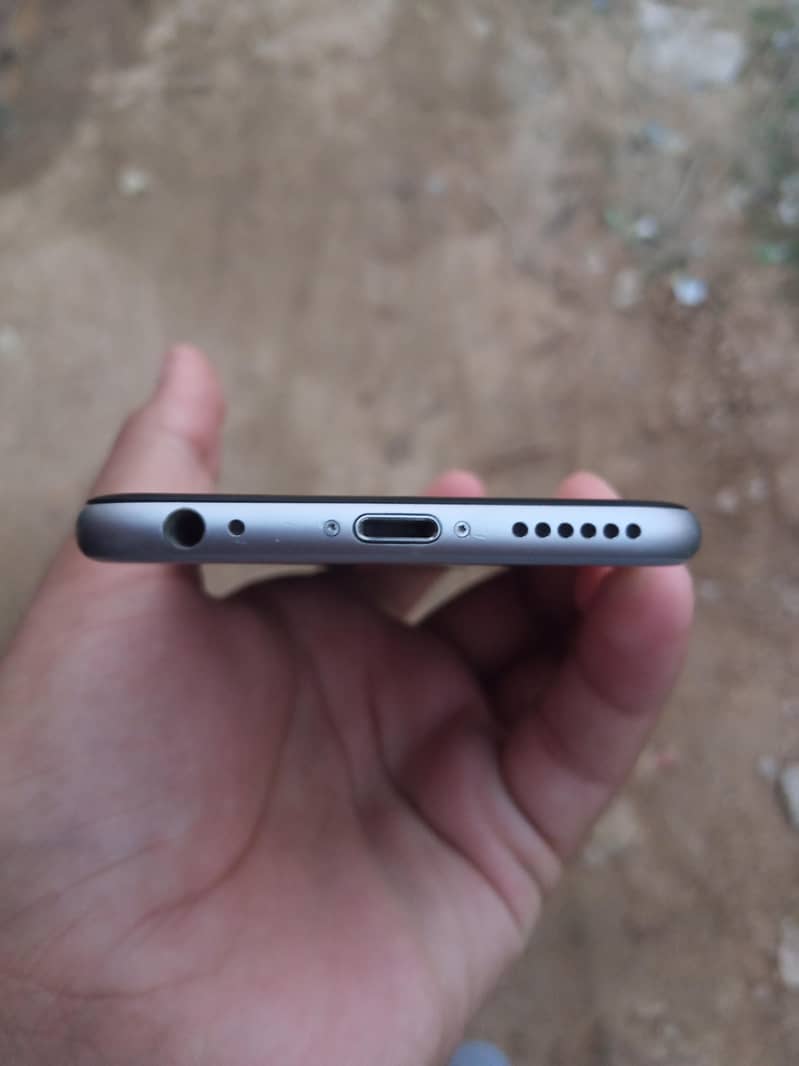 Apple iPhone 6 4