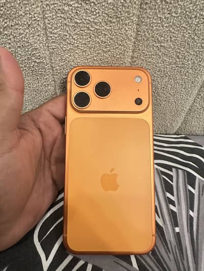 Apple iPhone 17 Pro Max orrange
