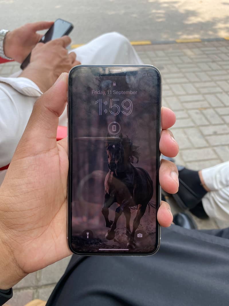 Apple iPhone X 0