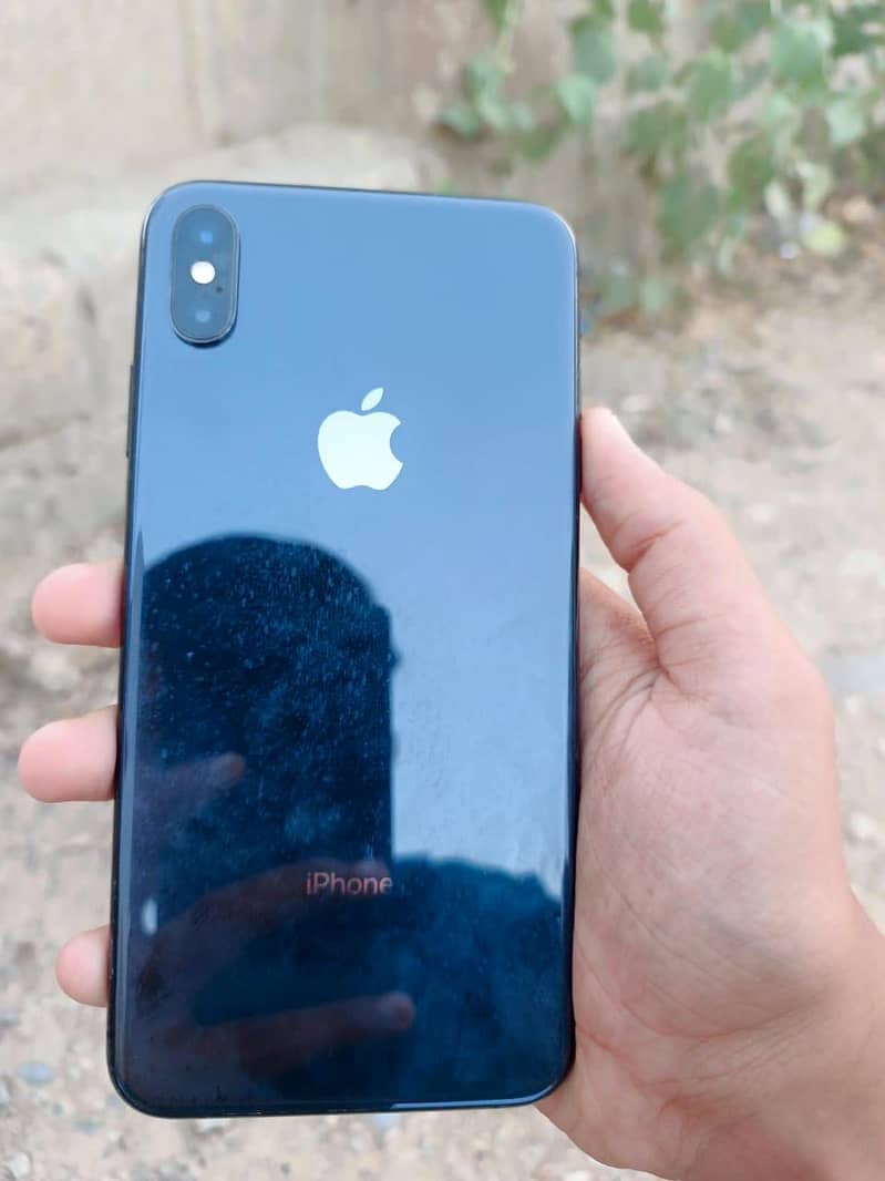 Apple iPhone XS Max 2