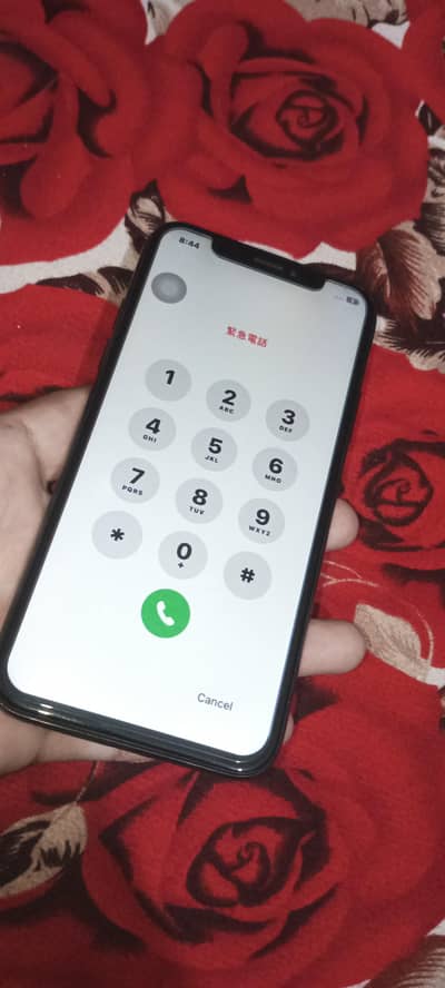 I phone x 64 gb all oky only back break hai