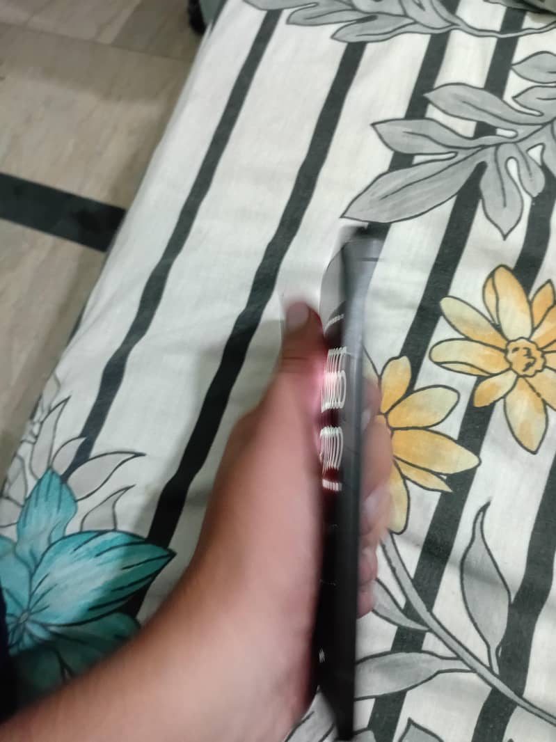 Sharp Aquos R7 3