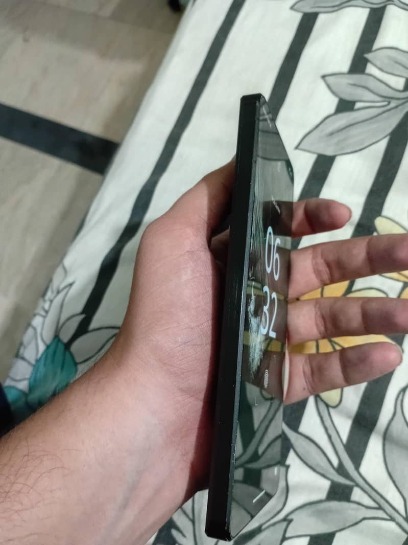 Sharp Aquos R7 5