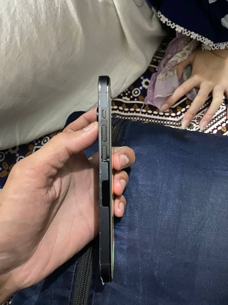 Apple iPhone 14 Pro 3