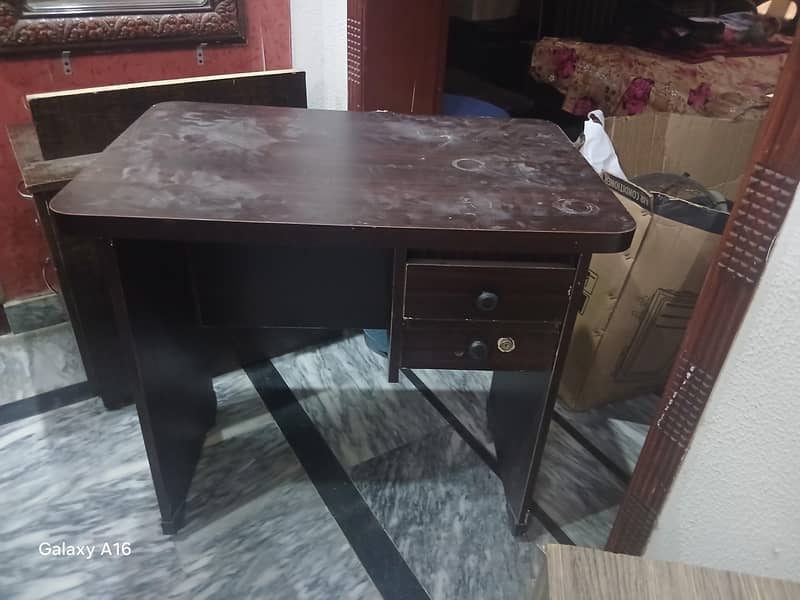 side table 0