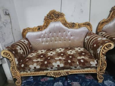 7 Seater Sofa Set (dico wood) moderate condition
