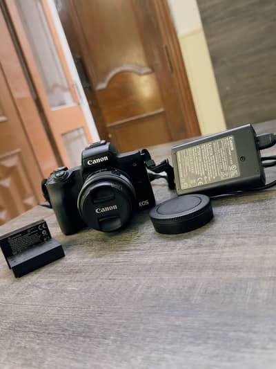 Canon EOS M50 Mark I – Excellent / Clean Condition