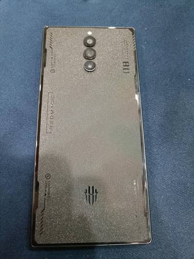 Zte nubia RedMagic 8 Pro (12/256) 10/10 condition with box and charger
