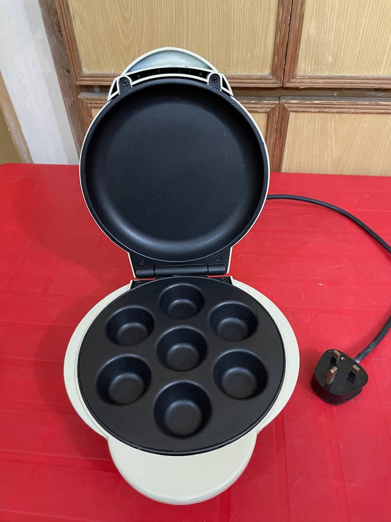 Homemaker Automatic Electric Donut Cake Maker 11