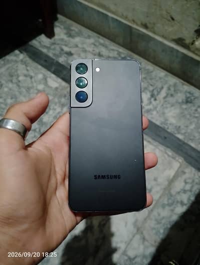 Samsung Mobile S22