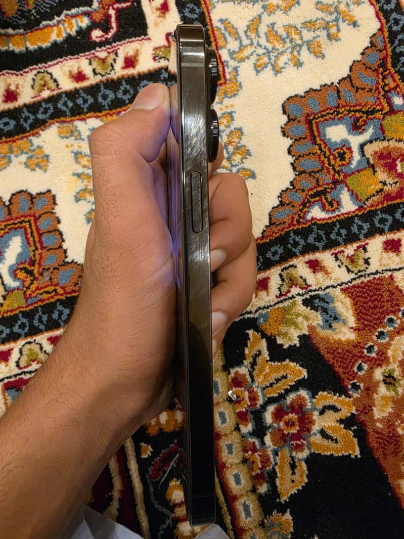 Iphone 14 pro max 2