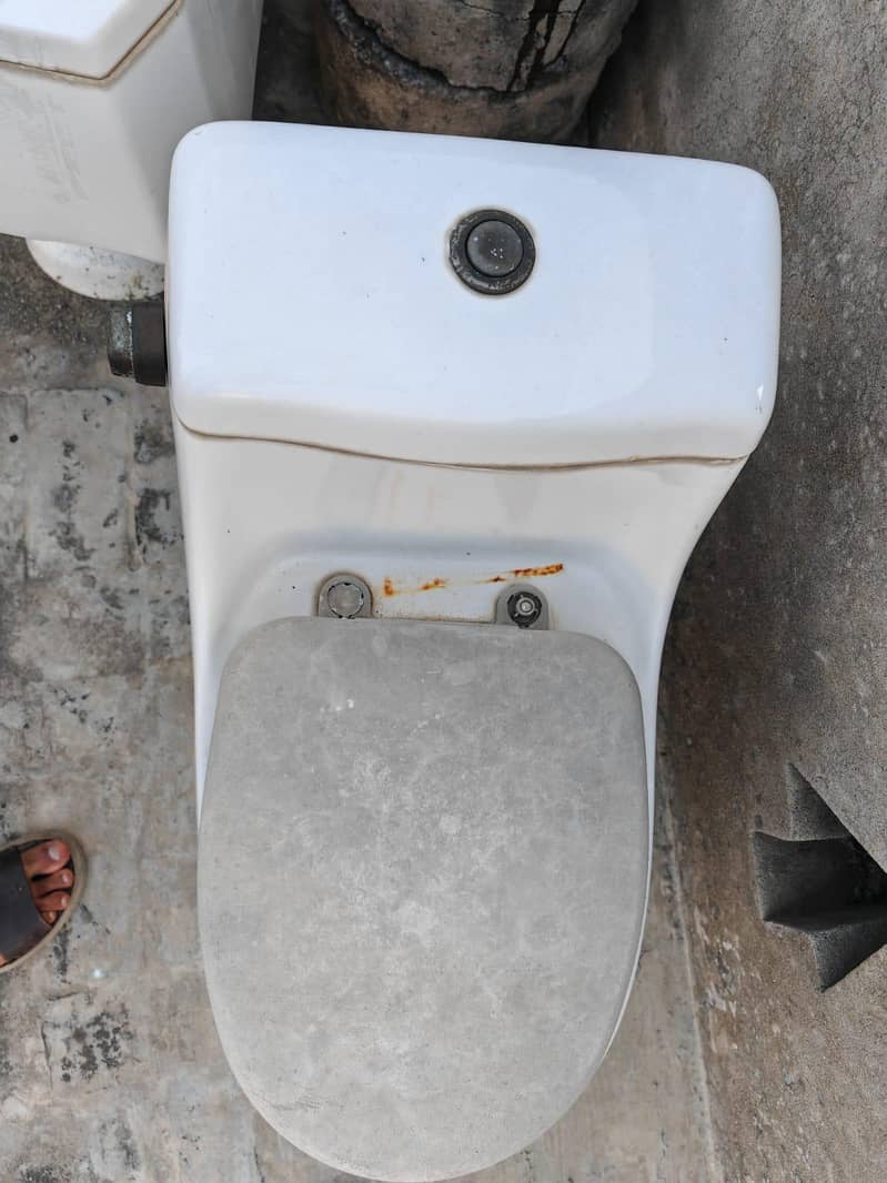 USED PORTA COMODE 3