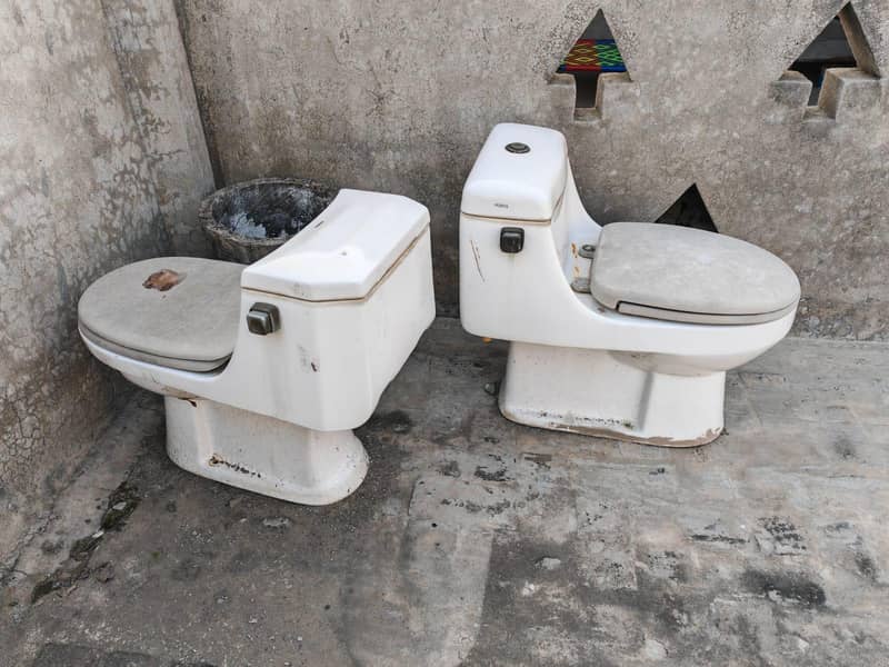 USED PORTA COMODE 4