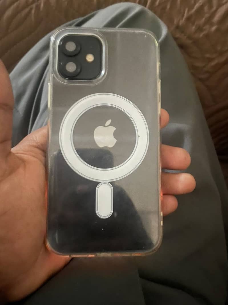 Apple iPhone 12 3