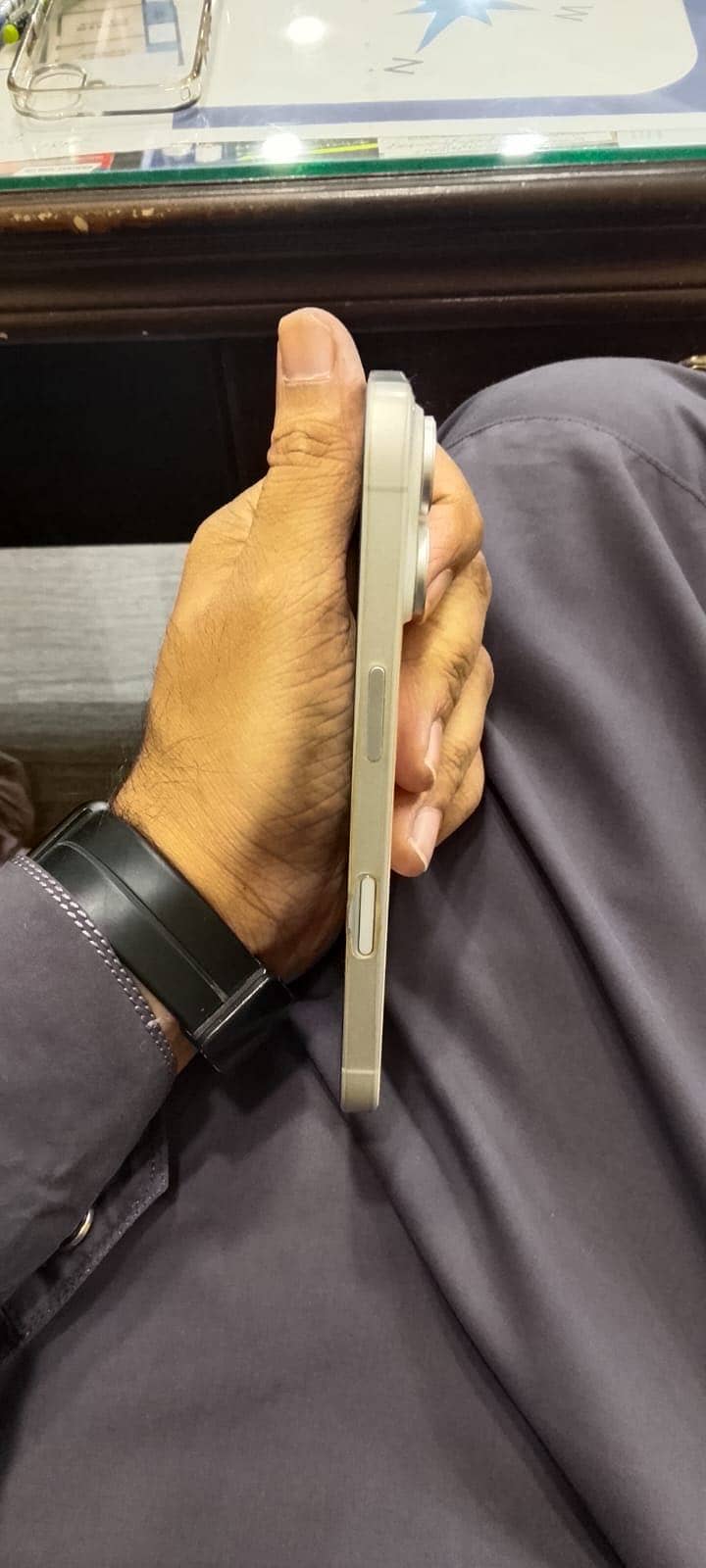 Apple iPhone 16 2