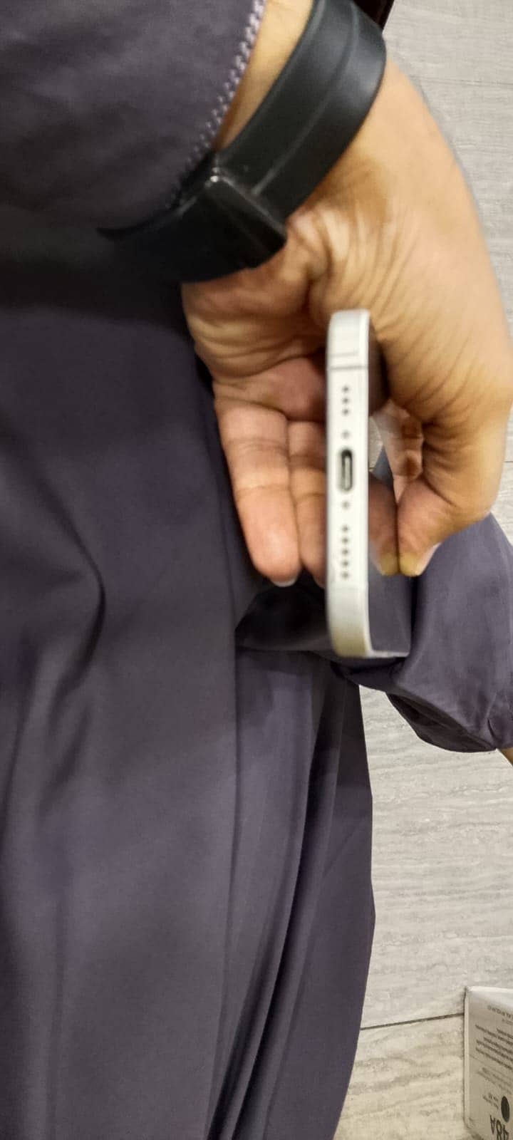 Apple iPhone 16 3