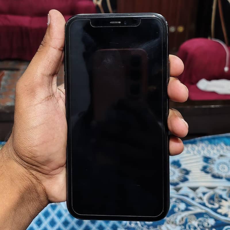 Apple iPhone 11 3