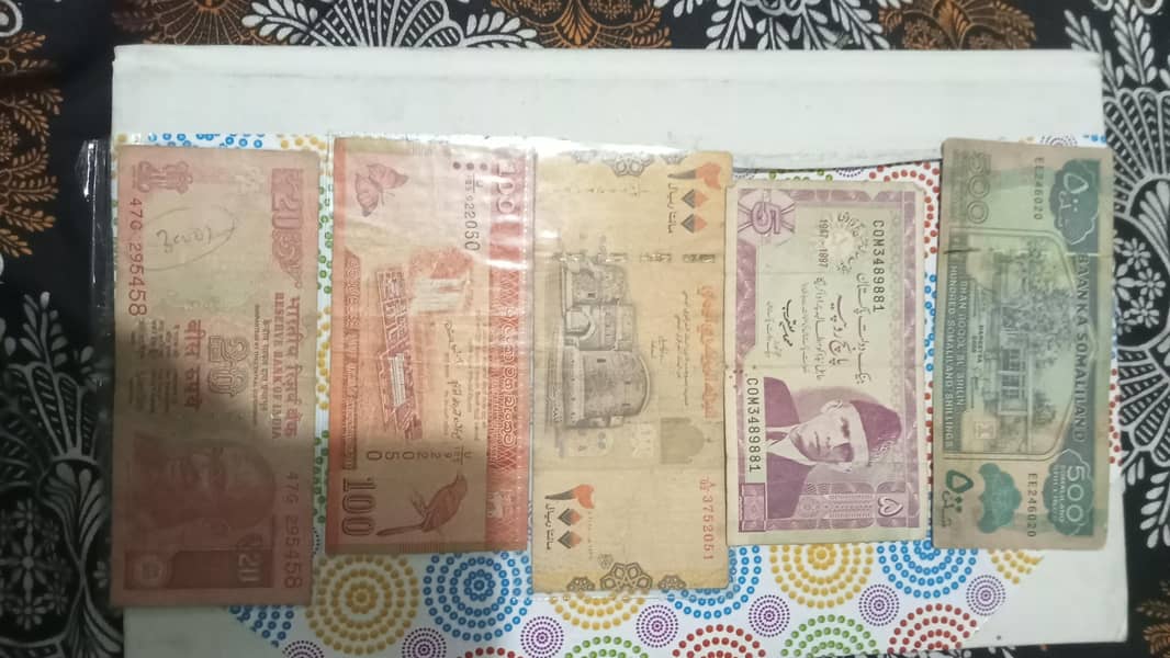 collectable notes 6