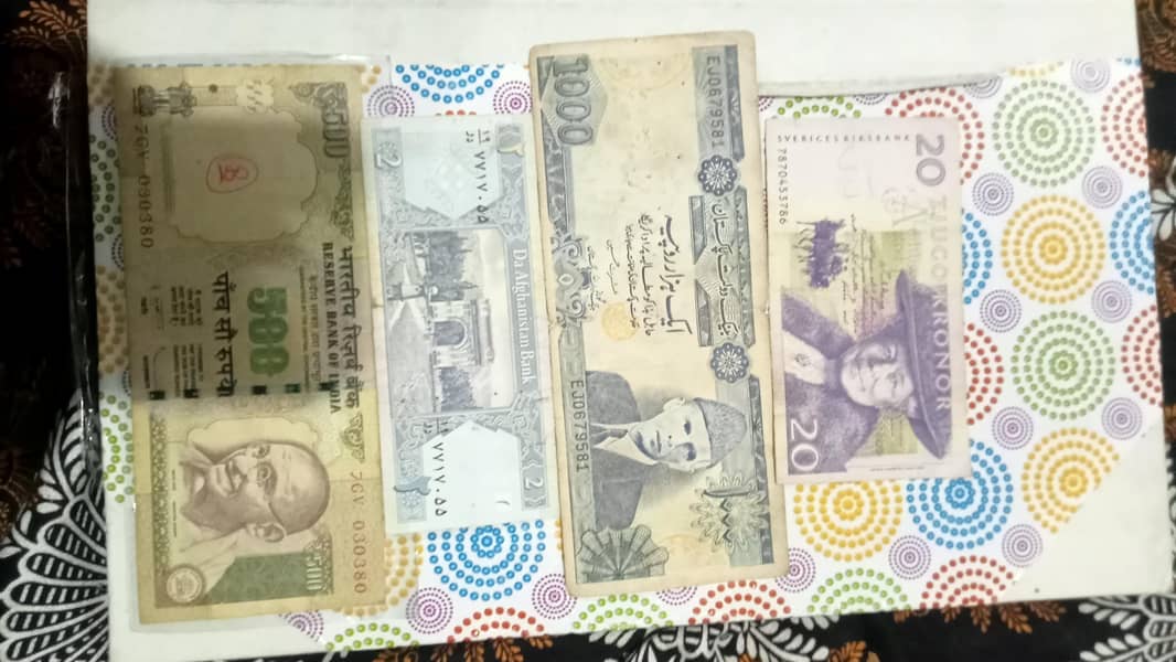 collectable notes 17