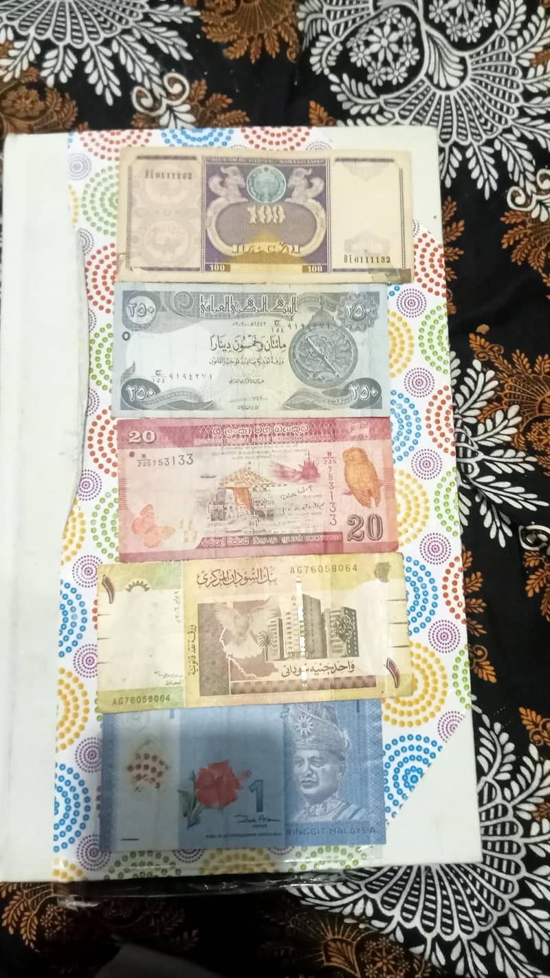 collectable notes 18