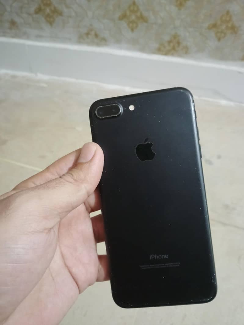 Apple iPhone 7 Plus 0