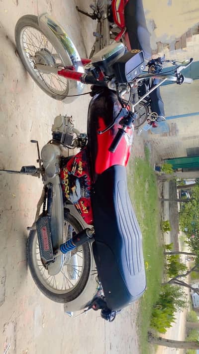 Har cheez new hai bout vip bike hai