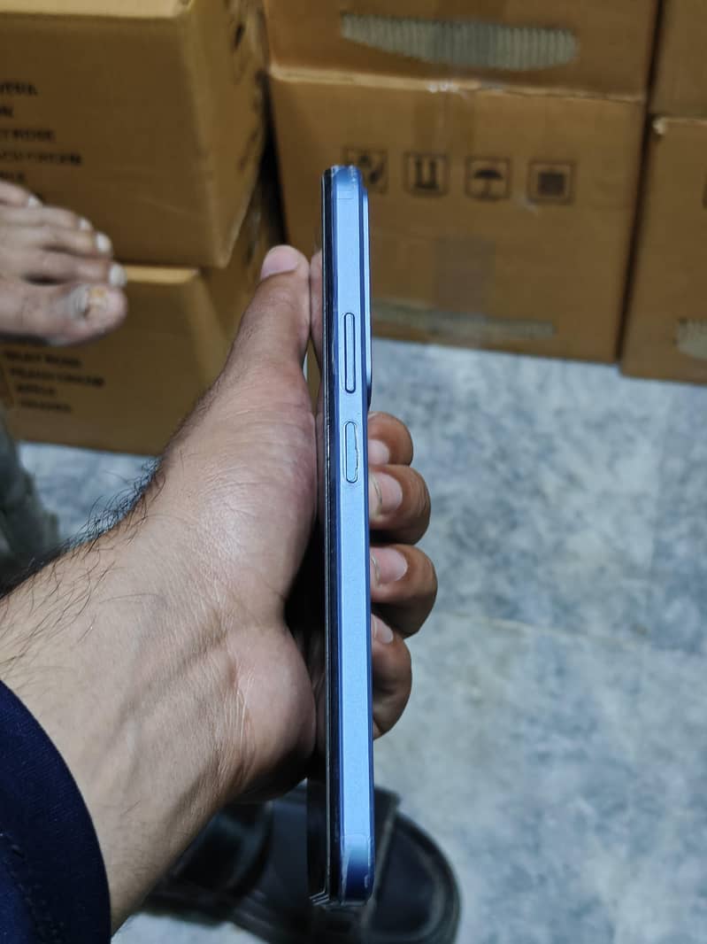 Realme C85 simple 3