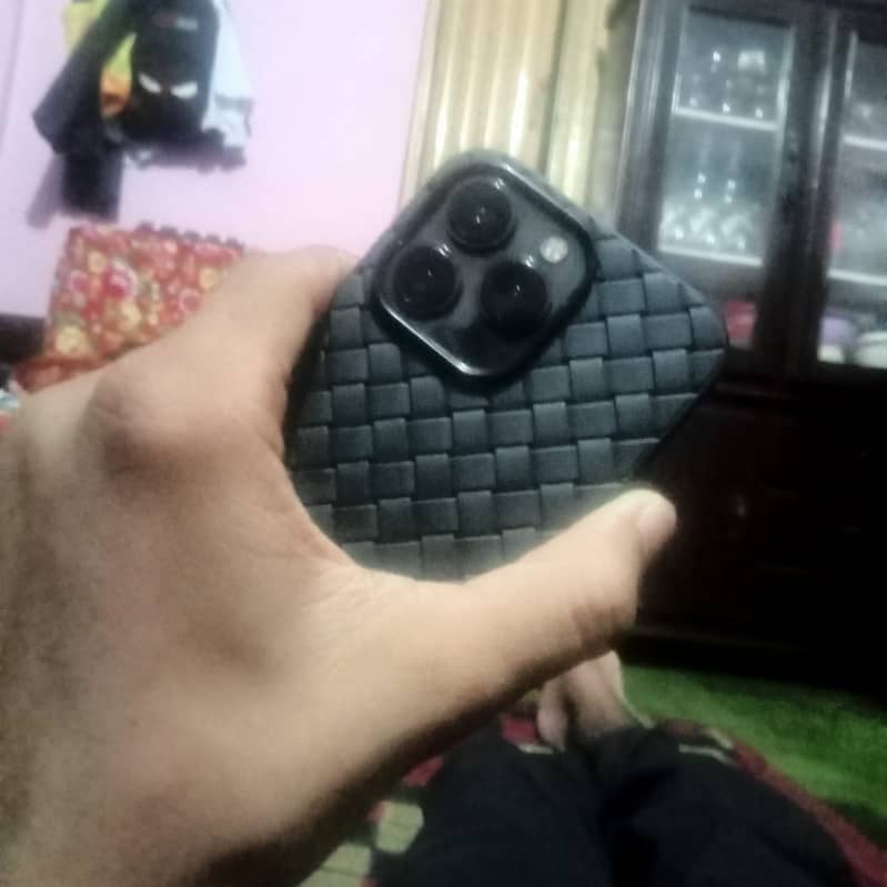 Apple iPhone 13 Pro 2