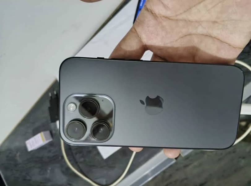Apple iPhone 14 Pro 1