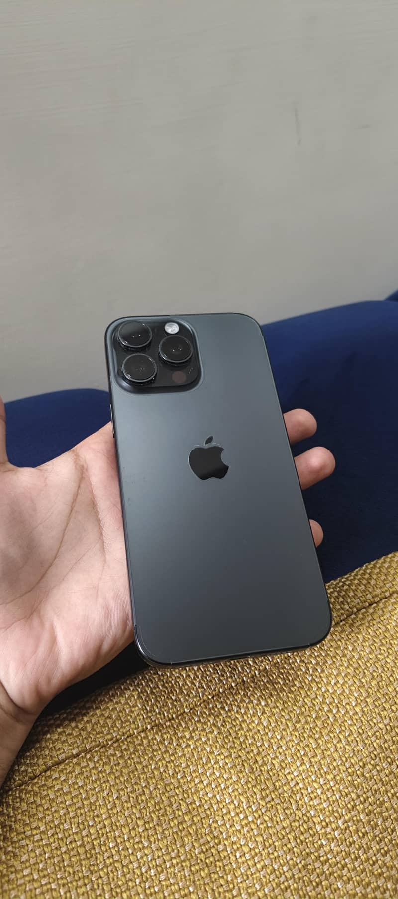 iPhone 16 Pro Max (jv) 1