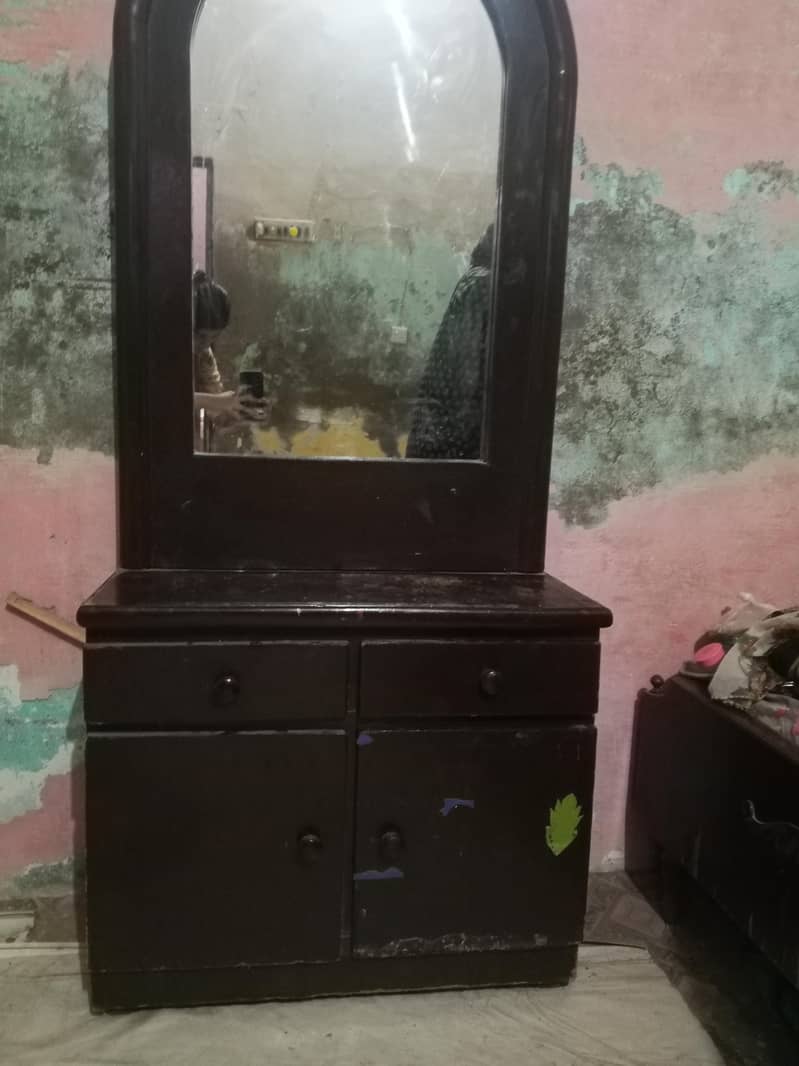 dressing table 3