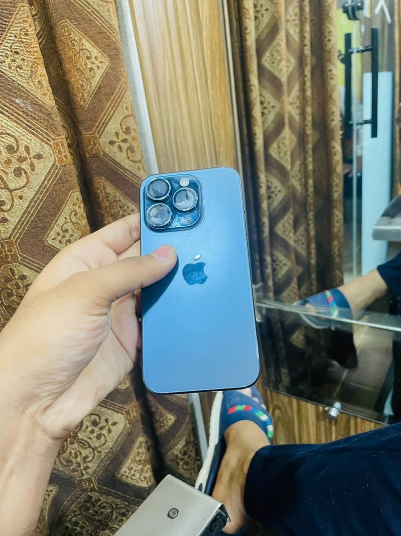 Apple iPhone 15 Pro 1