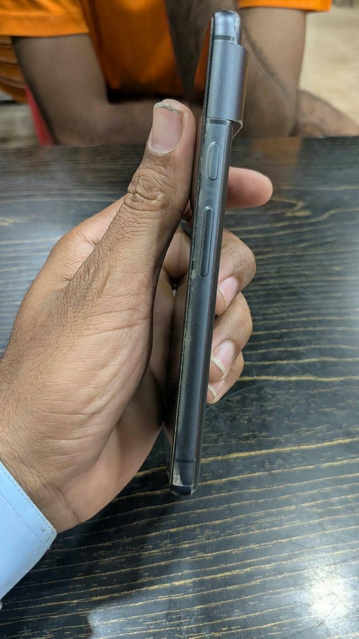 Google Pixel 8 5