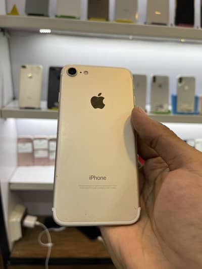 iPhone 7 (OFFER) 03275894788