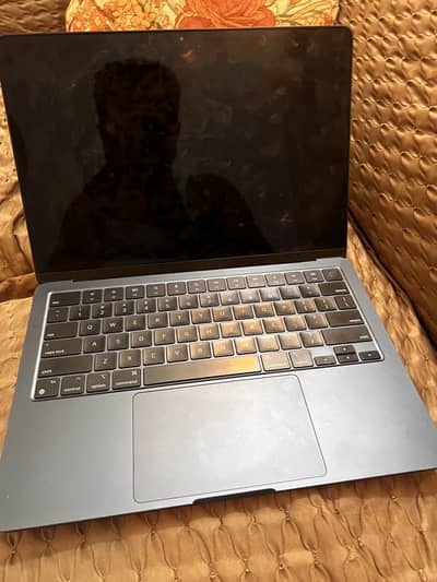MacBook Air M2 13 inch