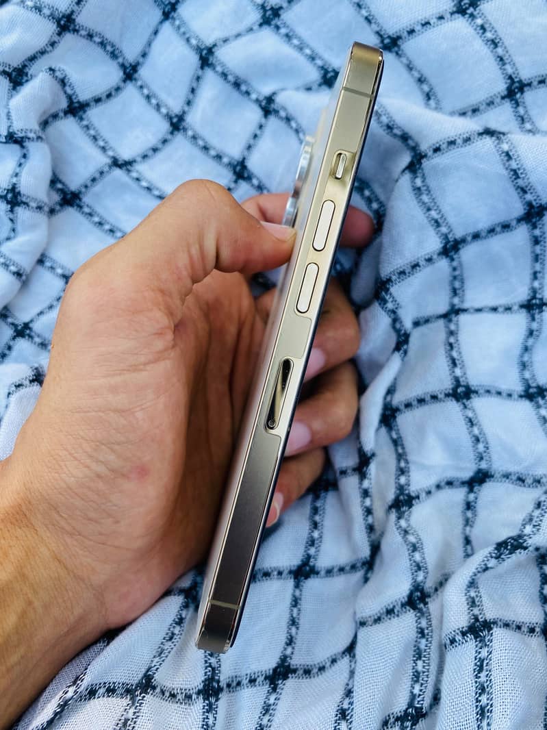 Apple iPhone 13 Pro 6