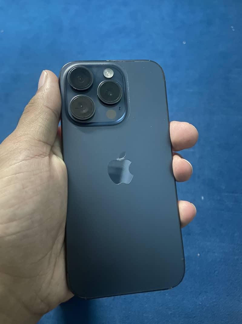 Apple iPhone 15 Pro 3