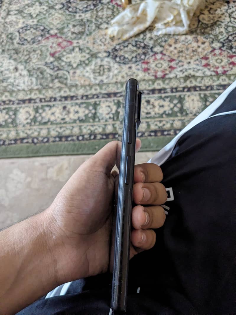 Google Pixel 6 4