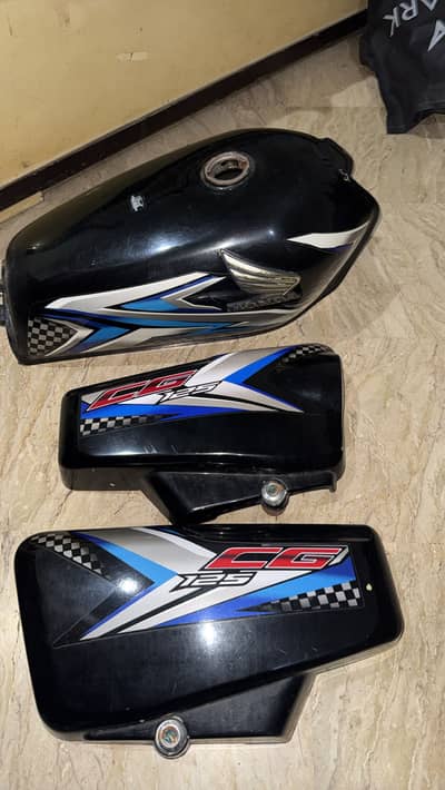 Honda 125 tanki tapy
