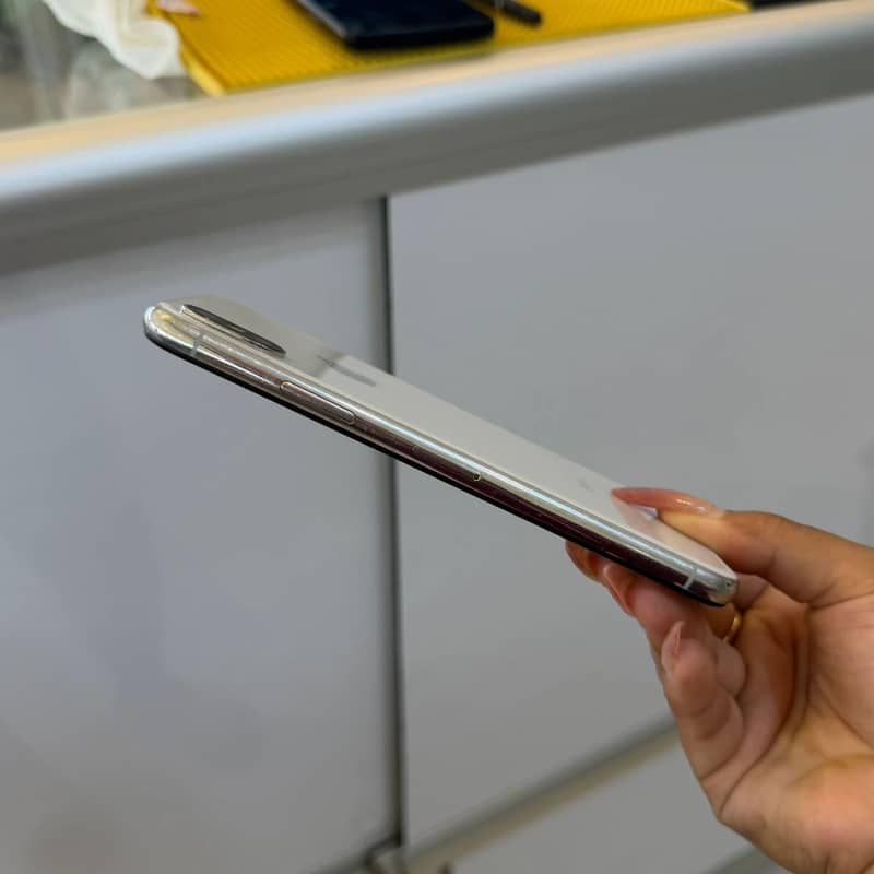 Apple iPhone X 1