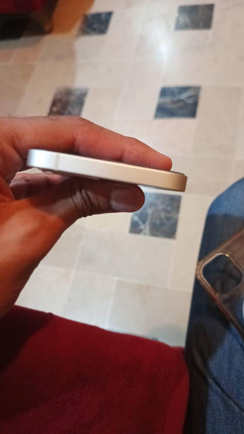 Apple iPhone 12 3