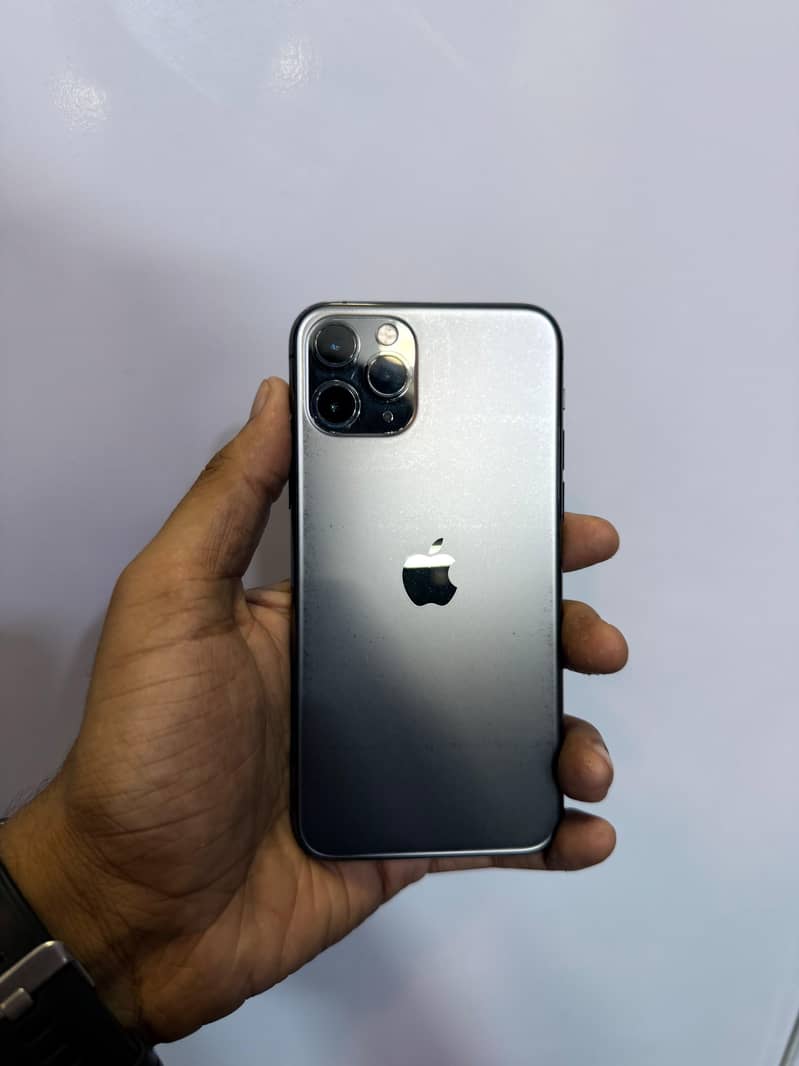 Apple iPhone 11 Pro 1