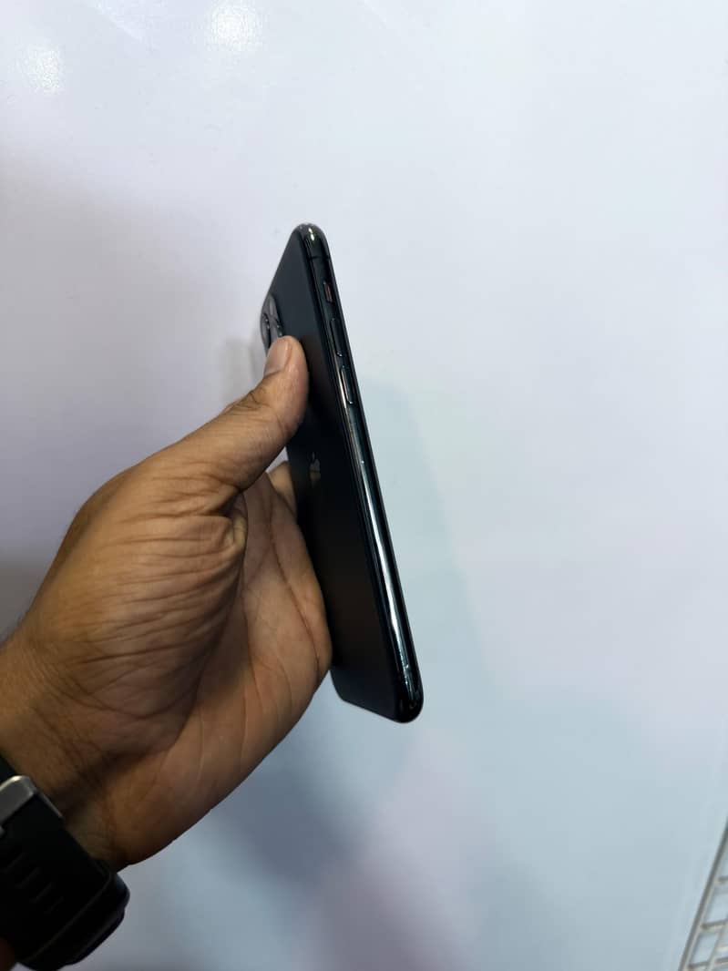 Apple iPhone 11 Pro 5